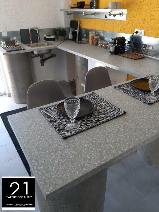 21 Suites Deluxe Stay Near The Airport Markópoulon Exteriör bild